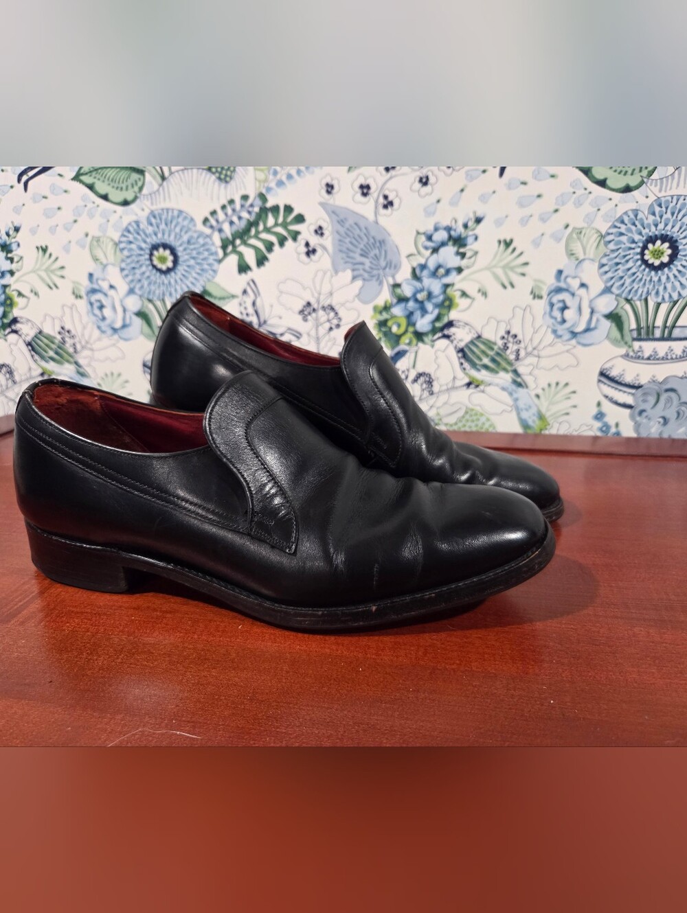 Vintage Loake Bros England Gatwick Black Leather Slip On Loafers 8.5 UK / 9.5 US